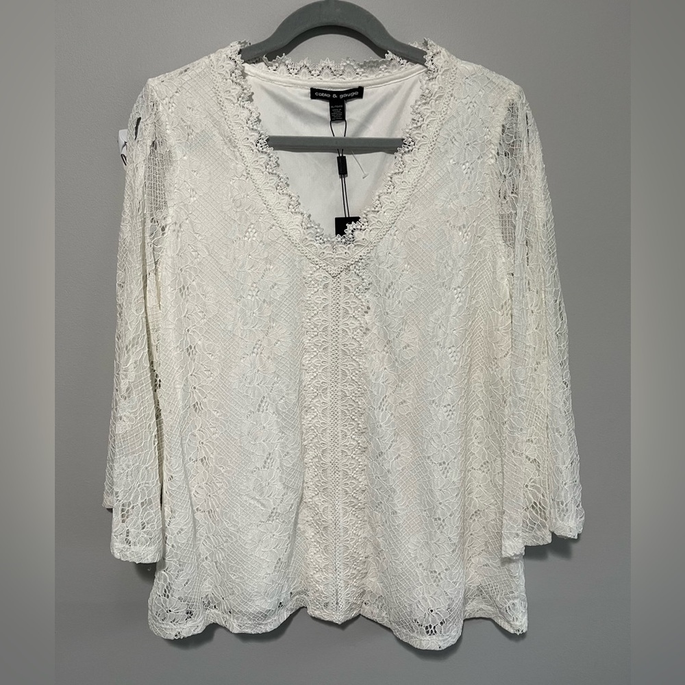 Cable & Gauge V-Neck White Lace Blouse